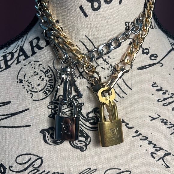 NWOT-SILVER-TONE & GOLD TONE CONVERTER CHAIN 15.5”.lONLY!!! NO LOCK & KEYS - Picture 1 of 2
